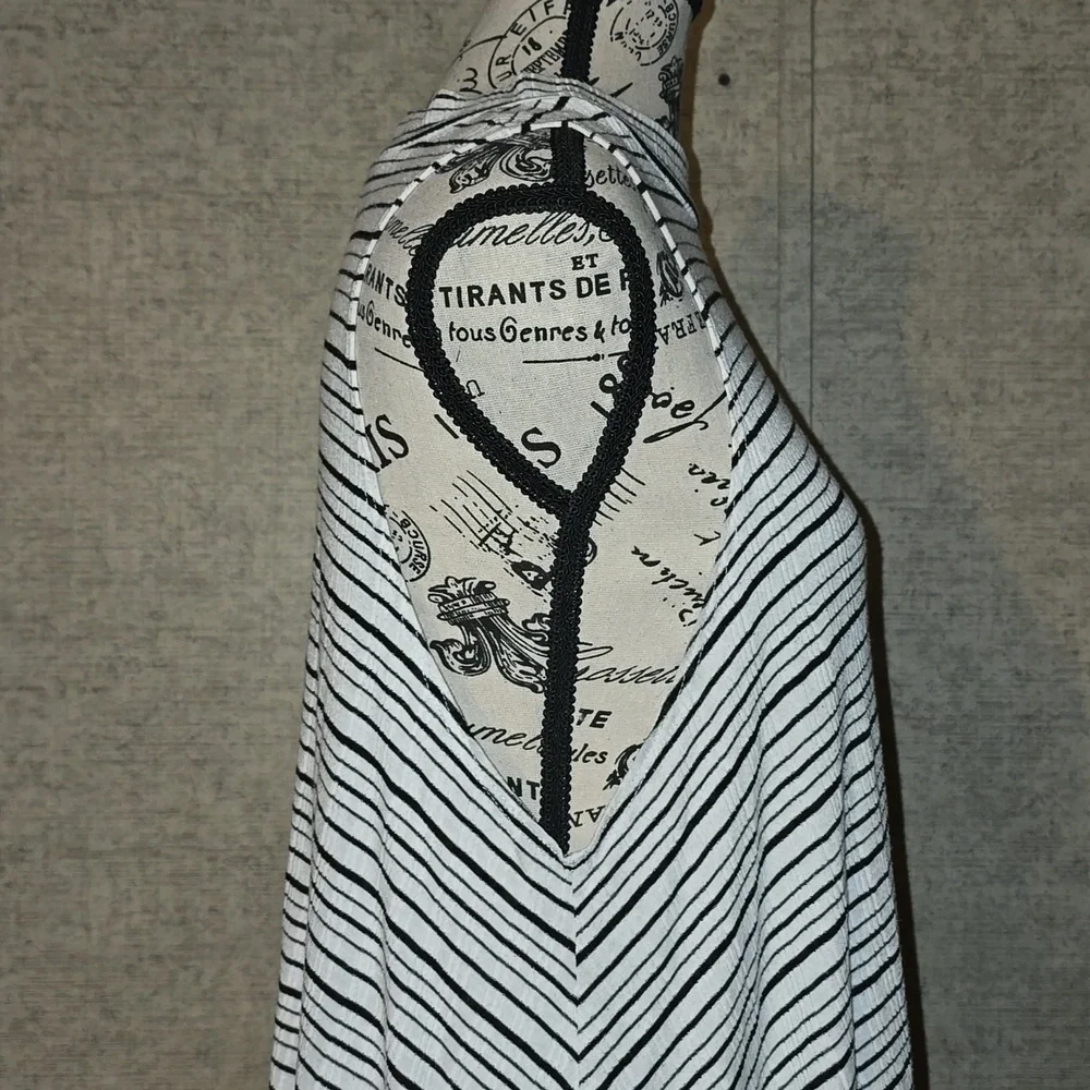 EUC Women's cover up/dress - Picture 6 of 13